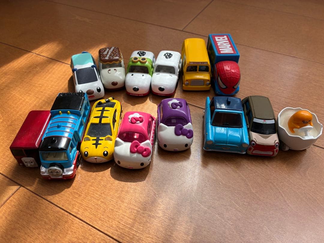 トミカ　まとめ売り　66台　バイク　ヘリコプター　スヌーピー　スポーツカー