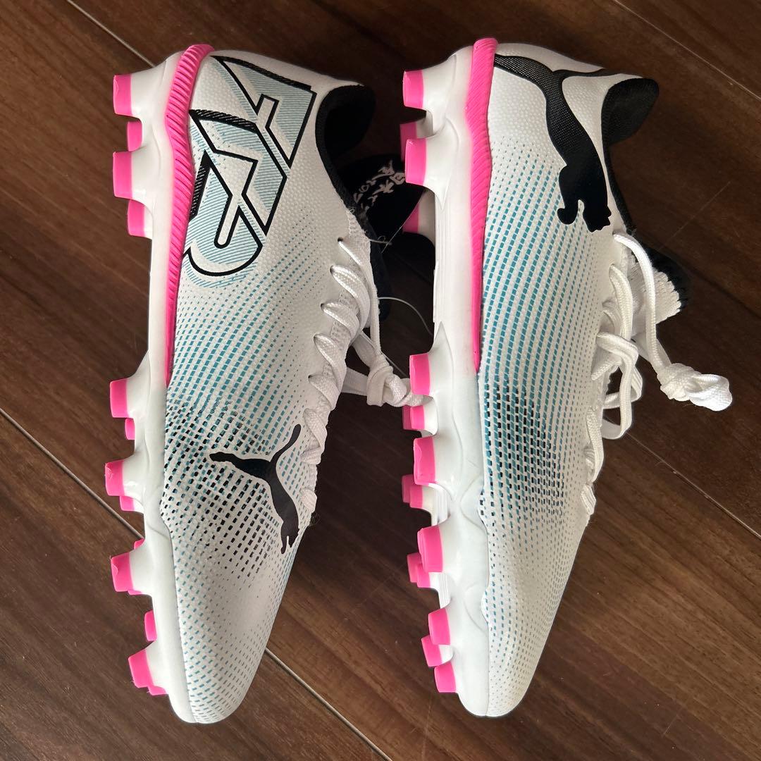 【新品】PUMA プーマ サッカー スパイク シューズ フューチャー 21.5