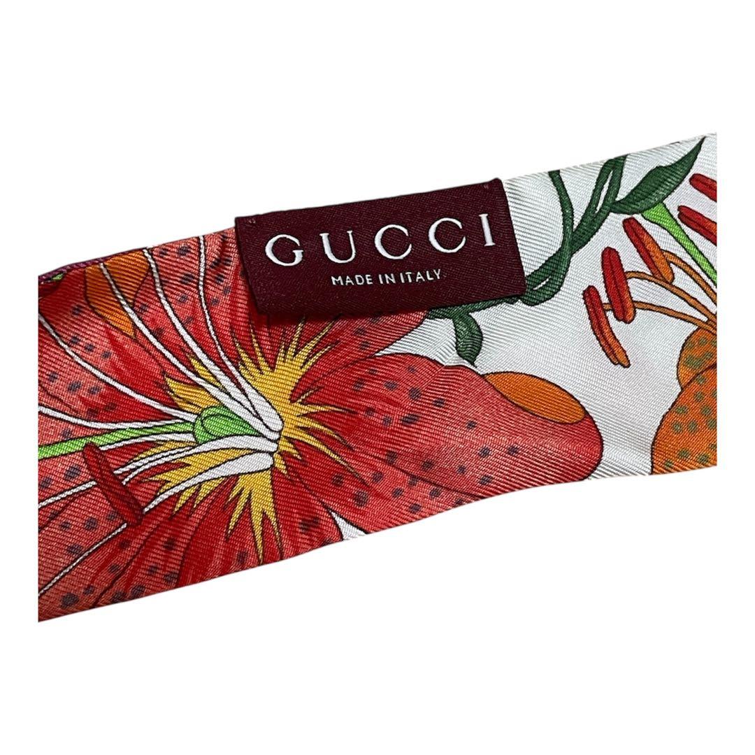 【GUCCI】美品・汚れ、破損無し フラワープリント シルクスカーフ