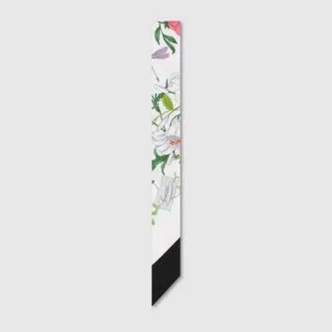 【GUCCI】美品・汚れ、破損無し フラワープリント シルクスカーフ