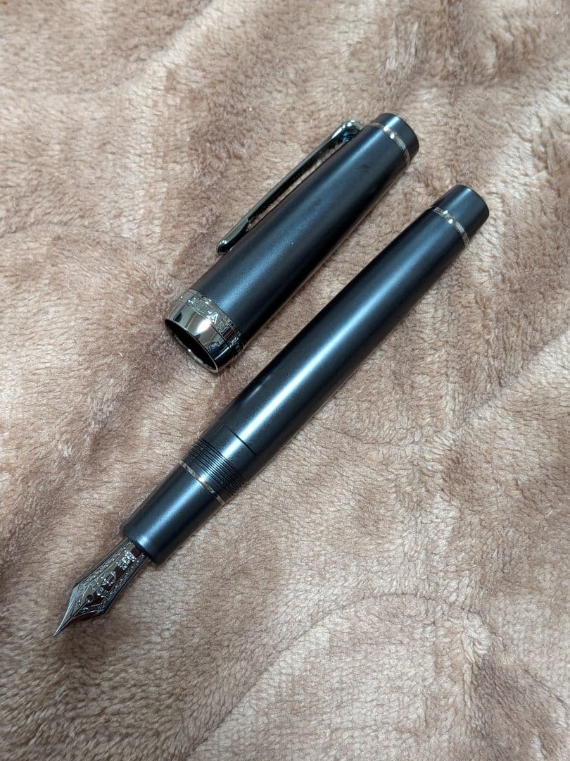 セーラー1911HFプロフェッショナルギアインペリアルブラック？21k万年筆