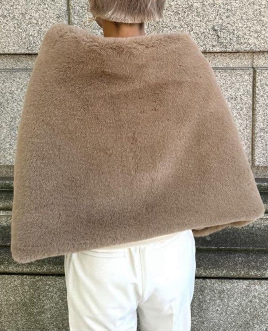 【新品・タグ付き】JENNE リッチボリュームファーケープ