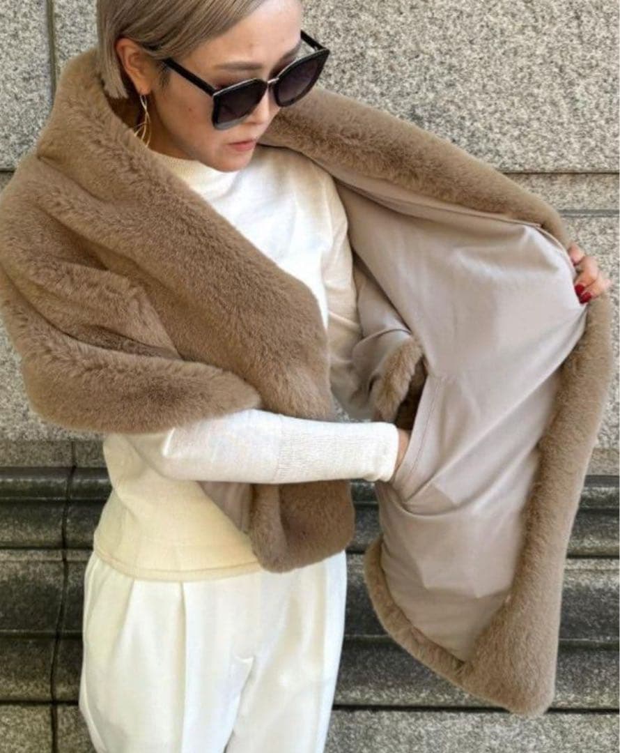 【新品・タグ付き】JENNE リッチボリュームファーケープ