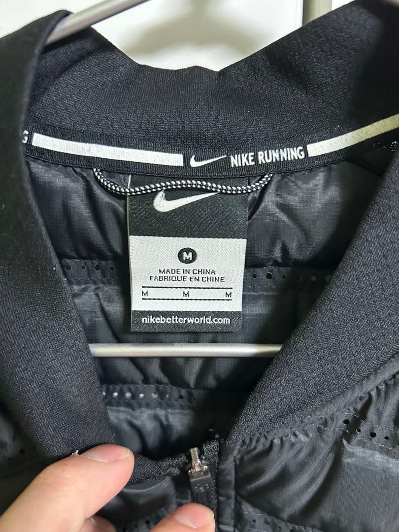 【美品】NIKE エアロロフト ランニングベスト ダウン
