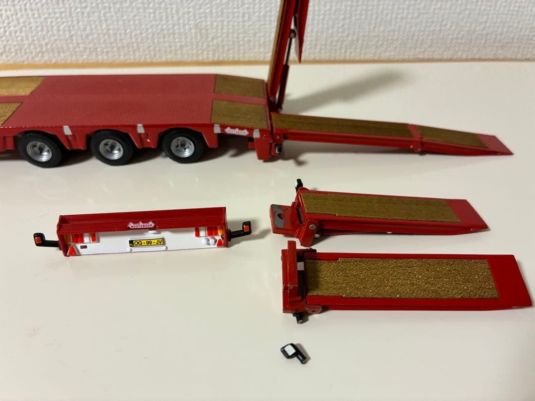 ライオントイズ ボルボ FH12トレーラー ノーテブーム ローローダー 1/50