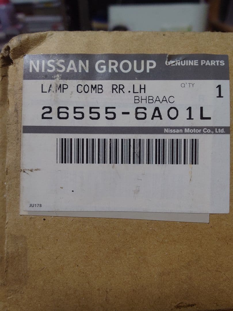 日産 オッティ 新品未使用 純正LEDテールランプ 26555-6A01L