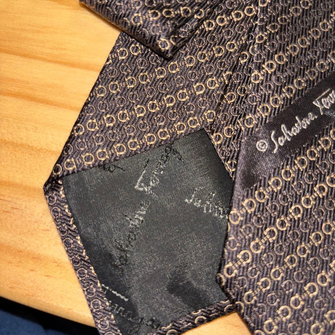 Salvatore Ferragamo ダークブラウン ネクタイ美品