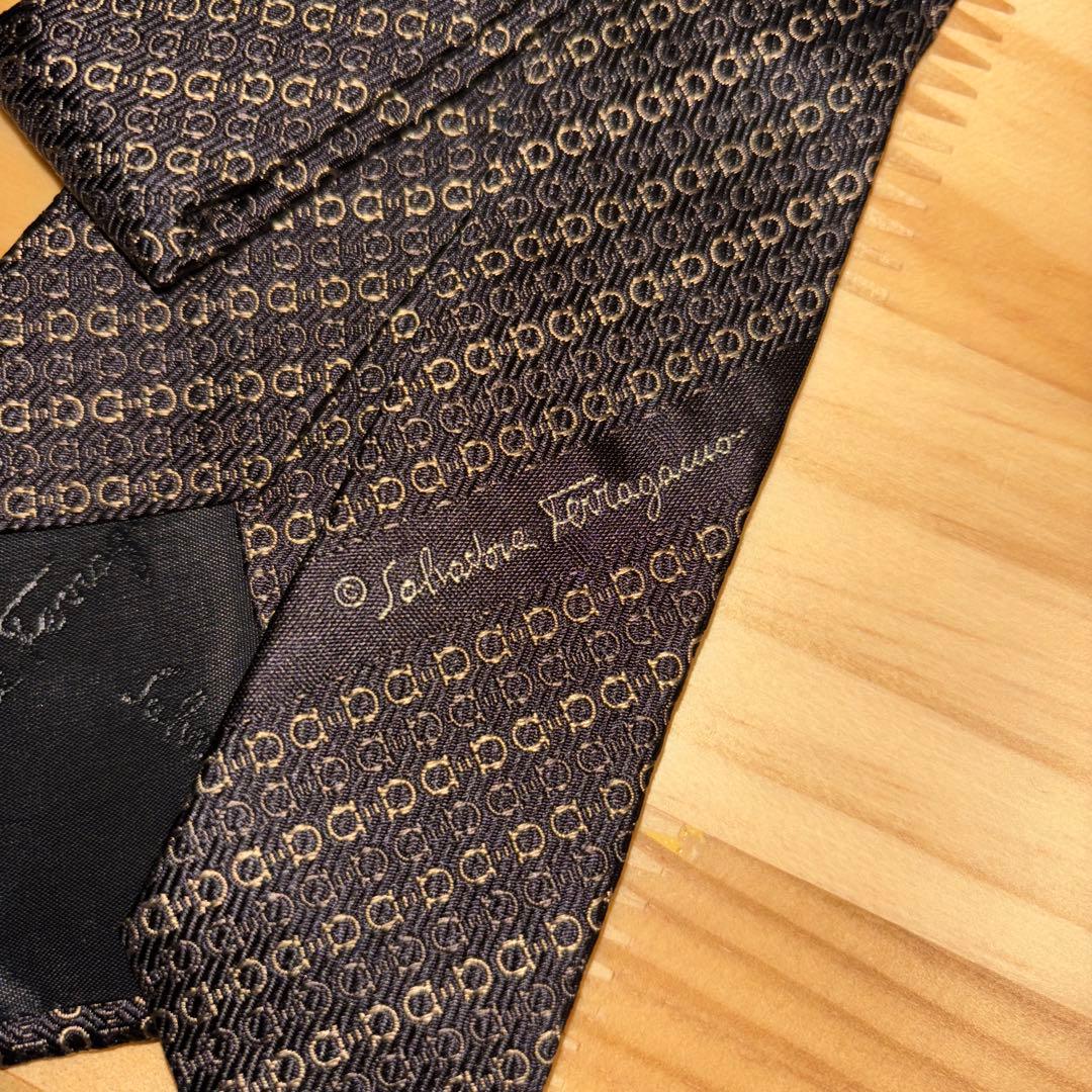 Salvatore Ferragamo ダークブラウン ネクタイ美品