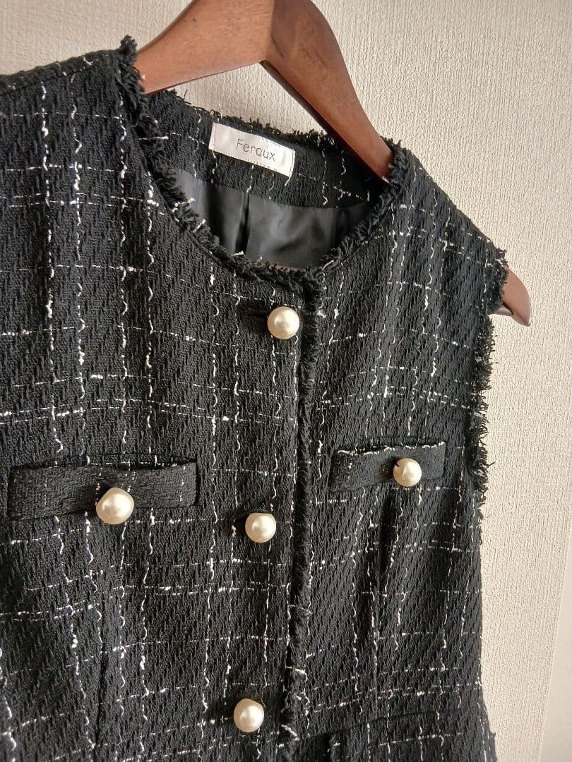 専用ですツイードペプラム ジレ Feroux