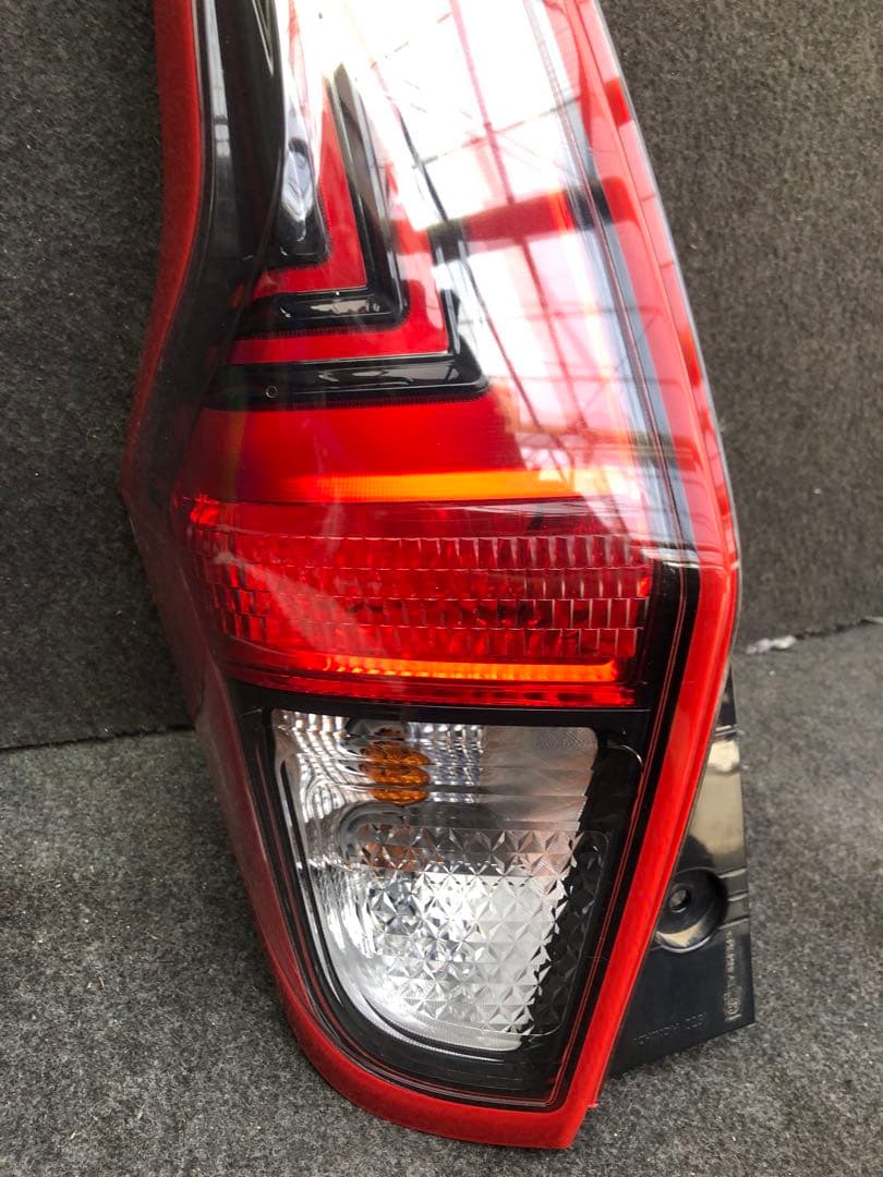 日産デイズ 5BA-B46W テールランプ 左テールライト W37