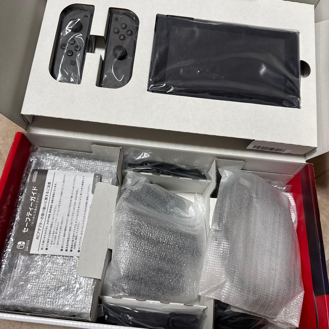 Nintendo Switch 本体 ブラック Joy-Con付き 美品