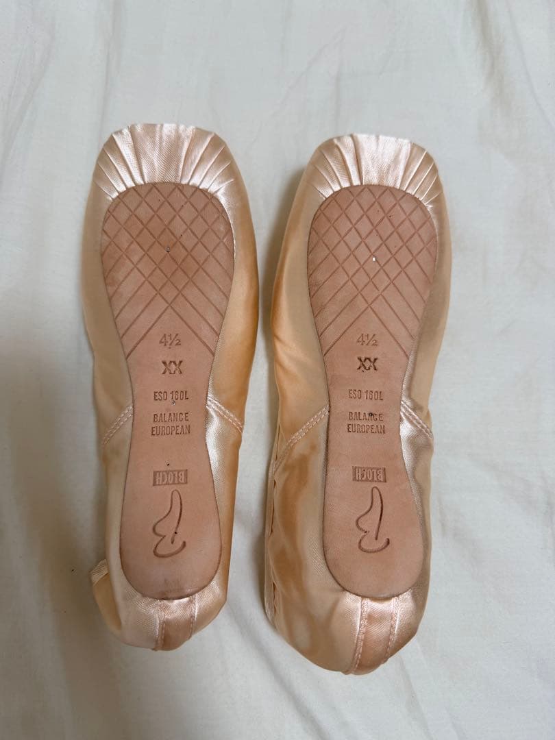 BLOCH バランスヨーロピアン　4 1/2トゥシューズ