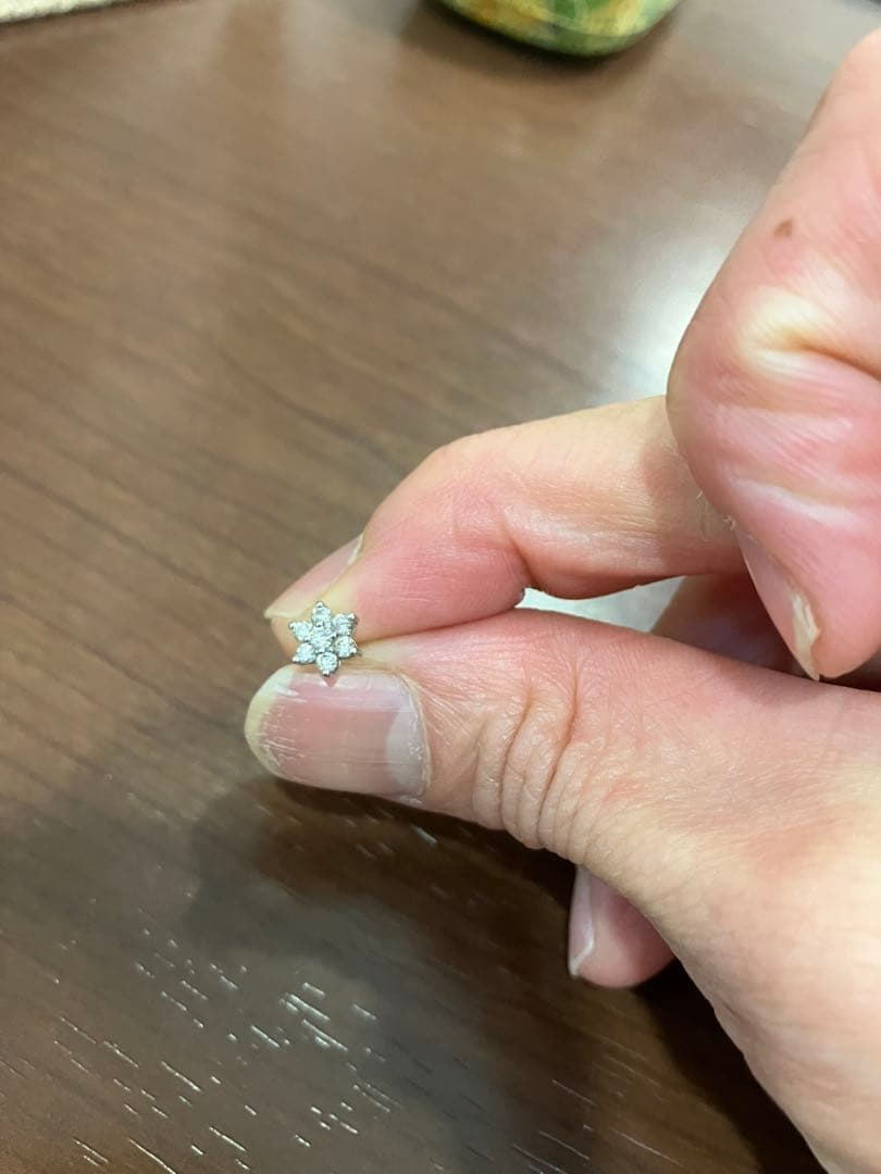 プラチナ900 ダイヤピアス　片耳