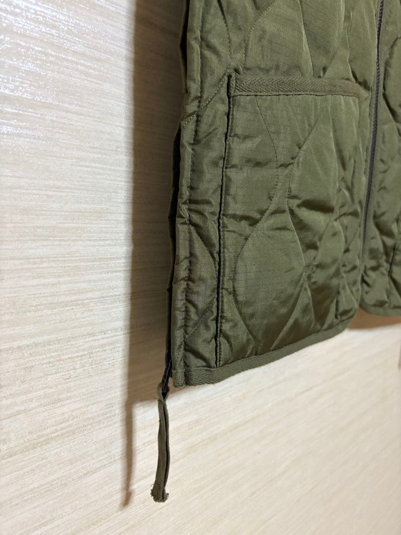 TAION V NECK ZIP VEST カーキ Lサイズ