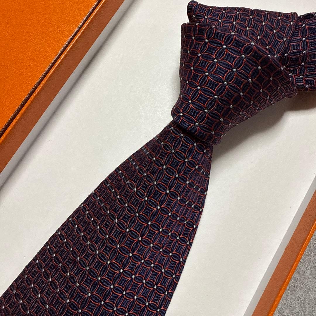 美品　エルメス　ネクタイ　紺・赤　シルクジャガード