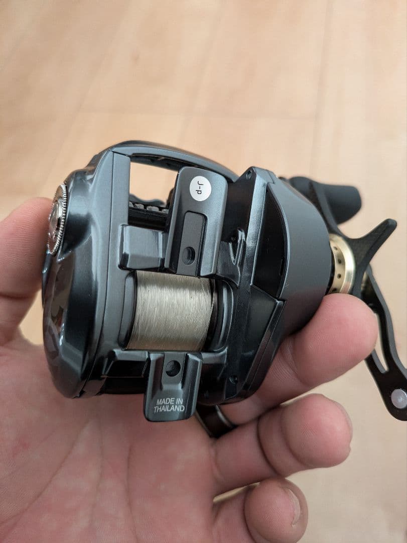 美品 ダイワ 25タトゥーラ SVTW 100HL