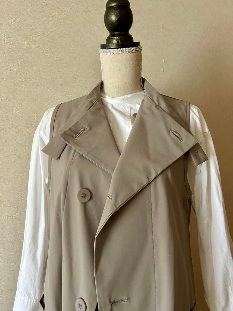 グレー ジュ・ダブルブレストベスト