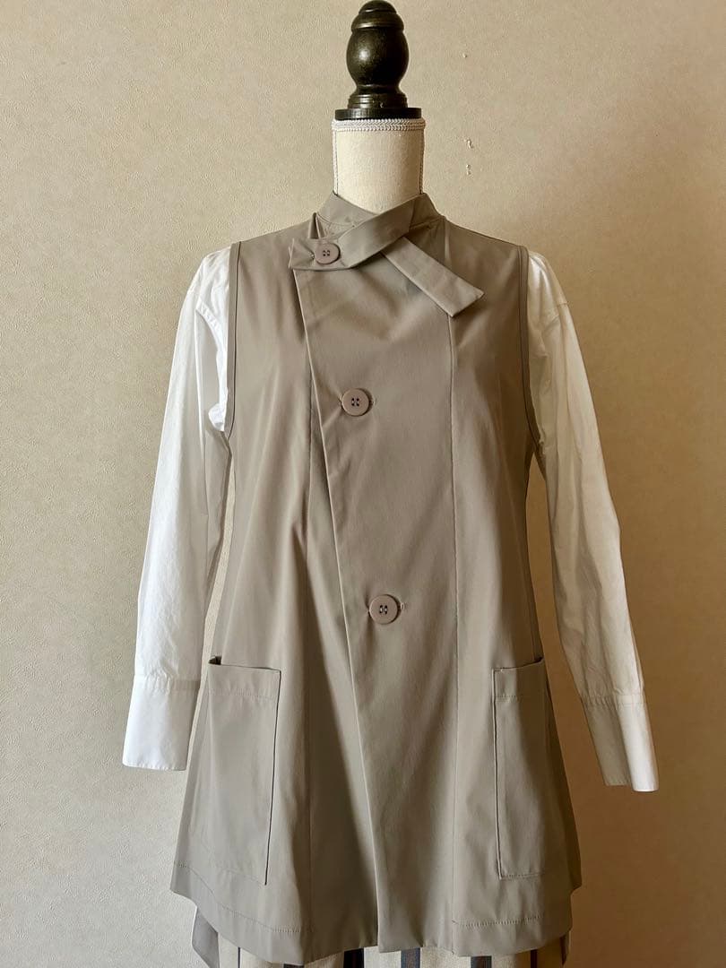 グレー ジュ・ダブルブレストベスト