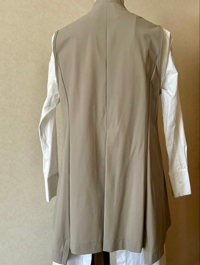 グレー ジュ・ダブルブレストベスト