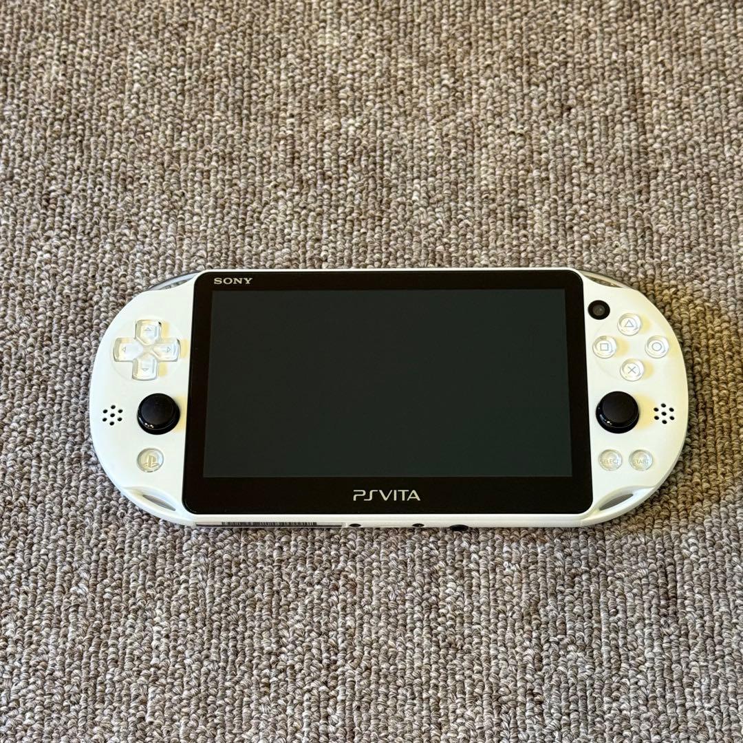 【美品】PSVITA PCH-2000 グレイシャー・ホワイト 箱付き
