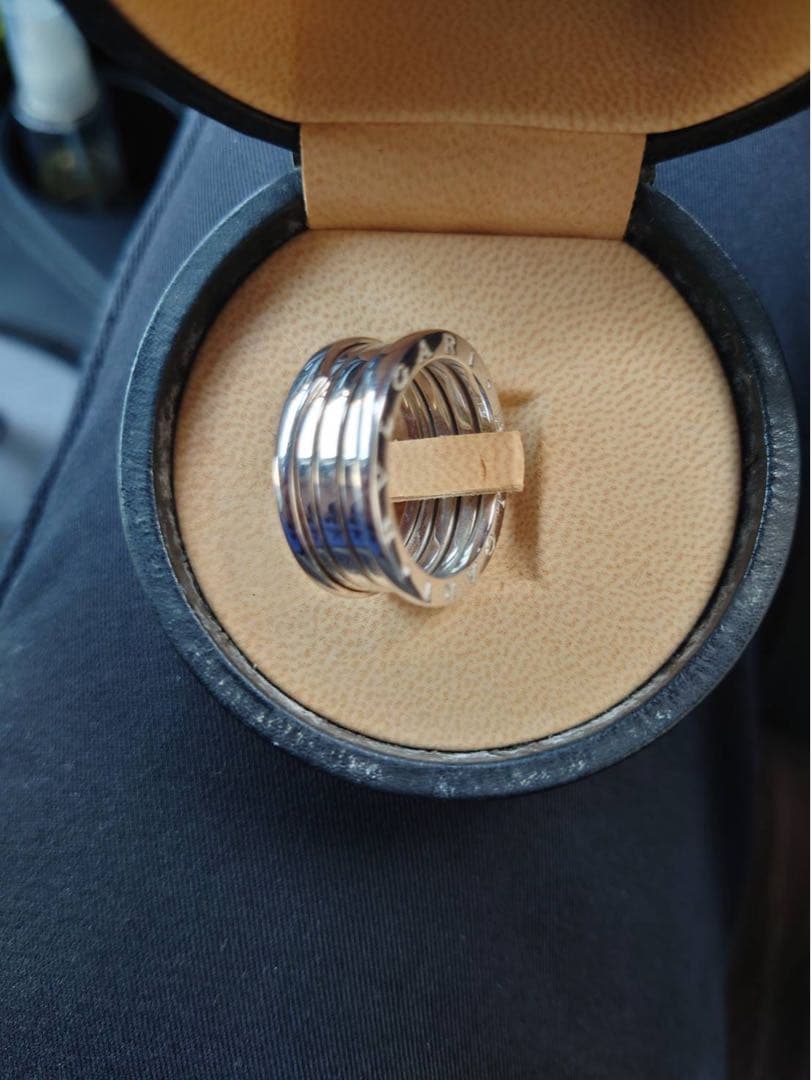 BVLGARI ビーゼロワン