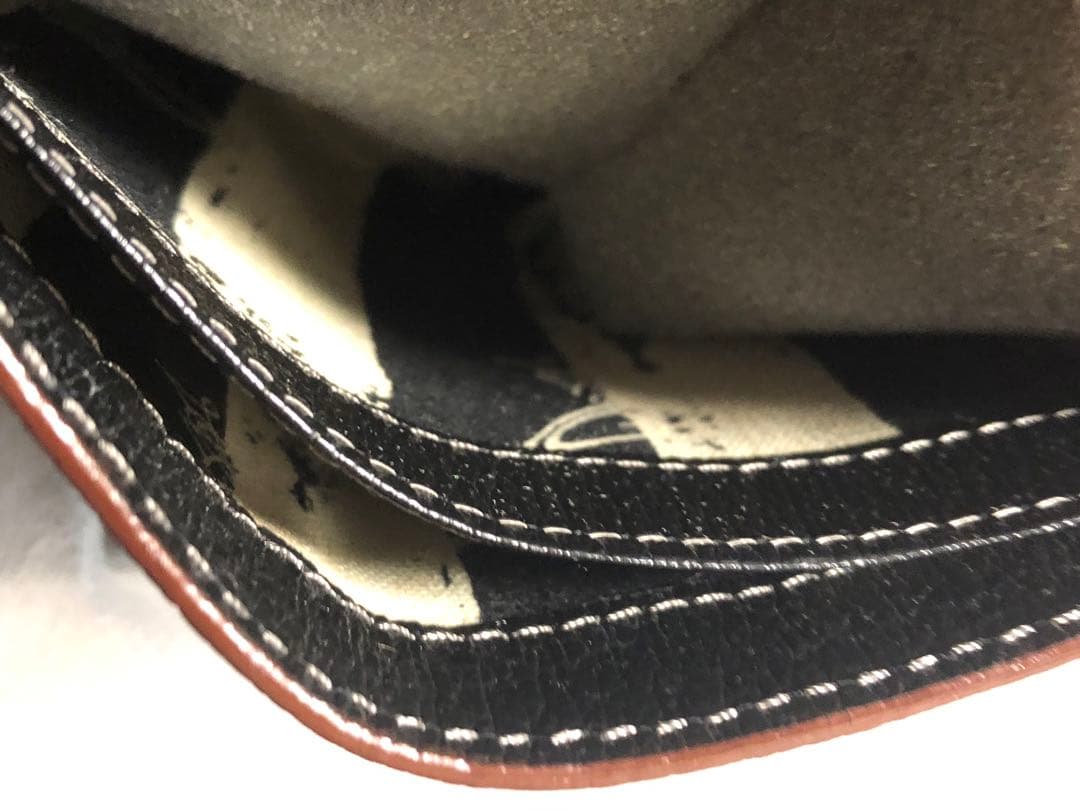 Vivienne Westwood《三つ折財布》