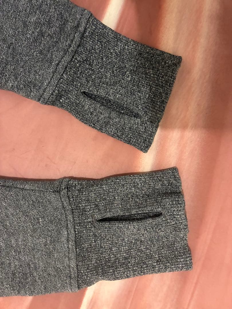 Lululemon グレー フルジップパーカー