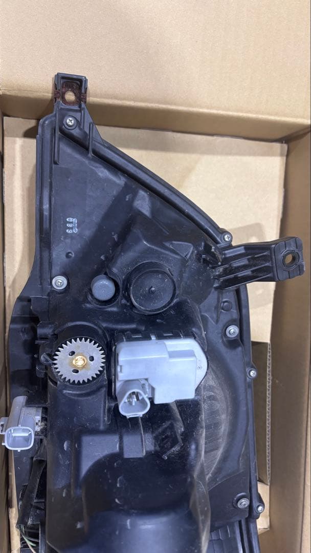 【中古】ヘッドライト RH ダイナ