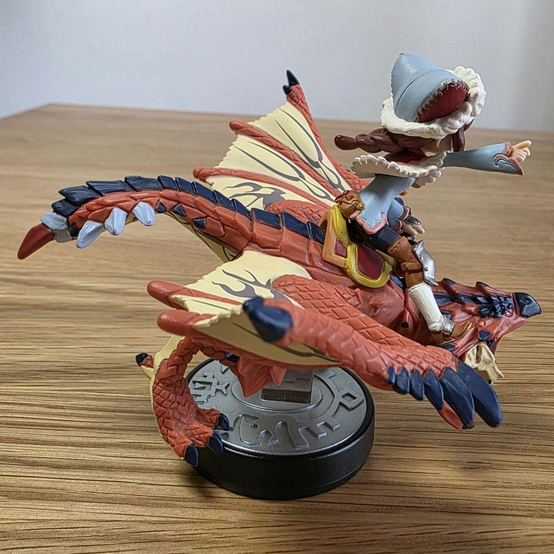 モンスターハンター amiibo アミーボ 隻眼のリオレウス＆ライダー 女の子