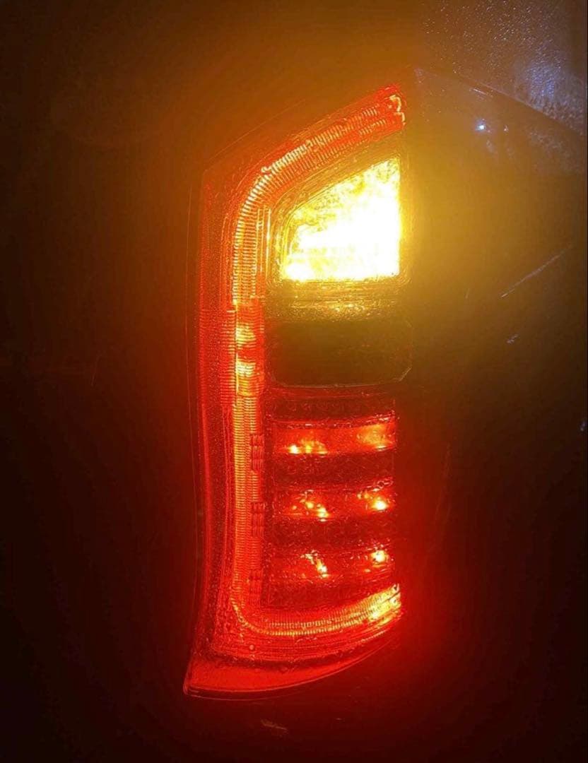ホンダ　ステップワゴン　スパーダ RK5テールランプ　動作確認済み