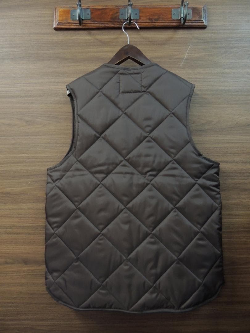 新品 Mサイズ SNAP'N'WEAR QUILTED NYLON VEST