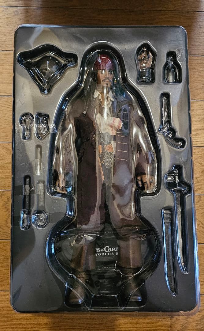 hottoys パイレーツオブカリビアン ワールドエンド ジャックスパロウ