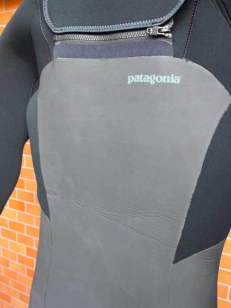 パタゴニア　未使用R4 セミドライフロントジップウエットスーツMen's L
