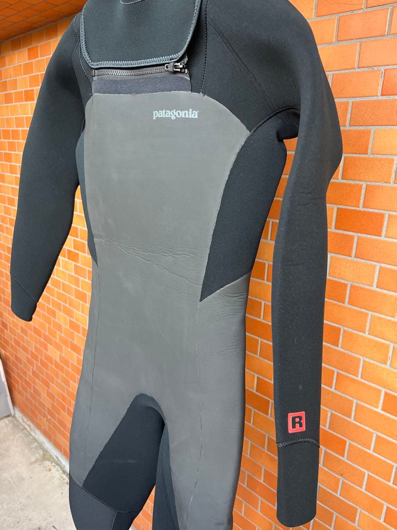 パタゴニア　未使用R4 セミドライフロントジップウエットスーツMen's L