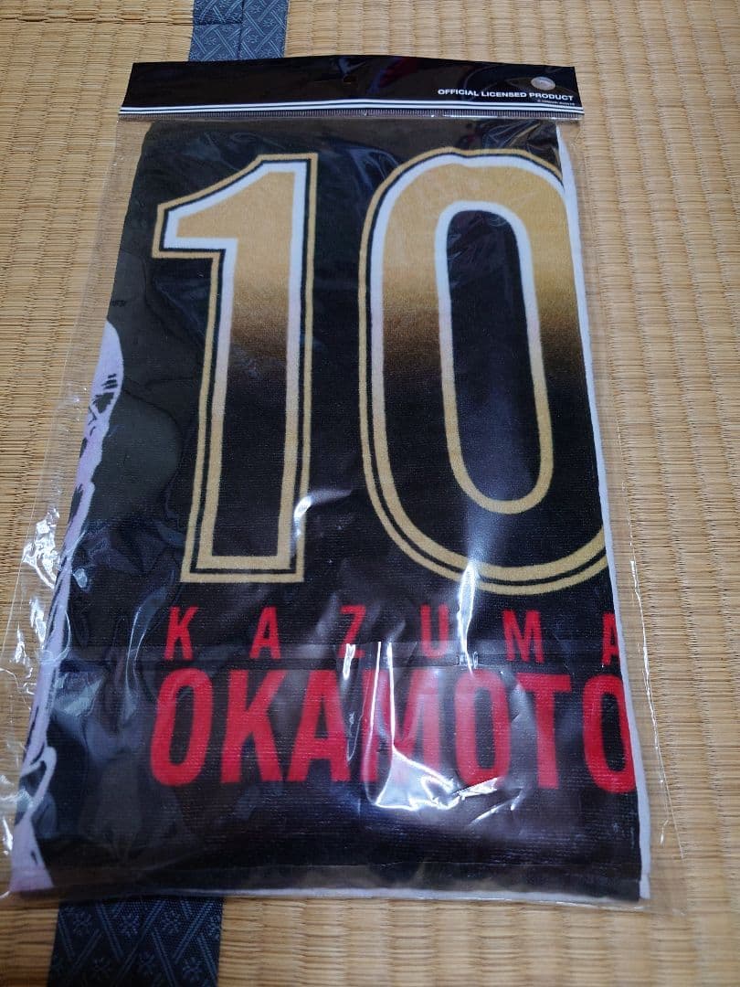 読売ジャイアンツ　巨人　岡本和真　東京ドーム通算100本塁打記念　フェイスタオル