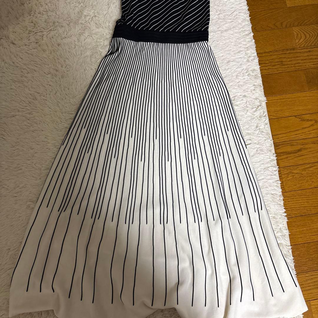 ダイアグラム☺︎黒と白のストライプ ノースリーブ ワンピース