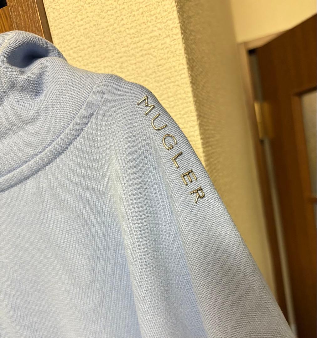 ライトブルー クロップドパーカー フード付き HM x mugler