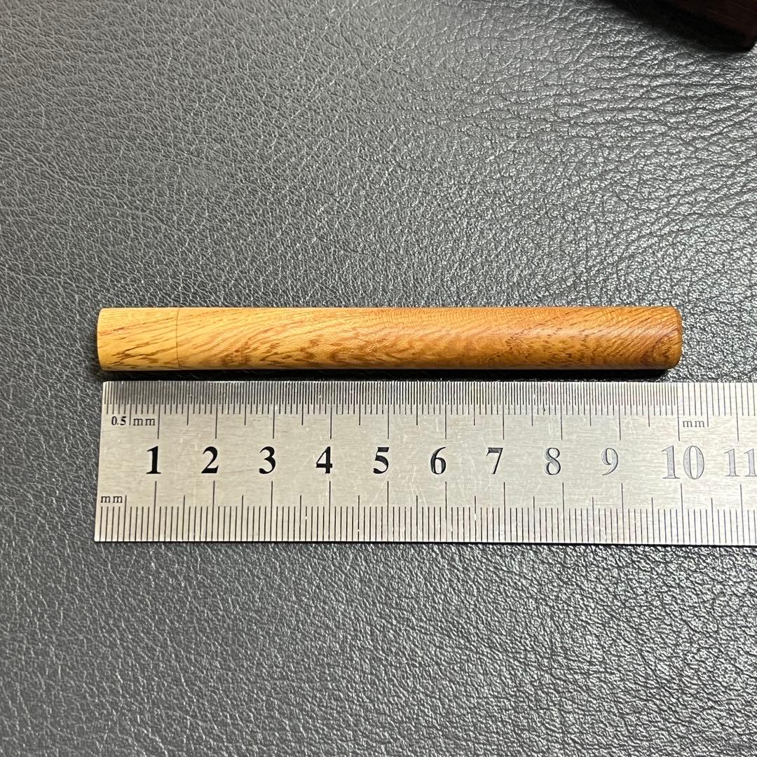 29ケヤキ木製キャップ芯ケース　木目揃え