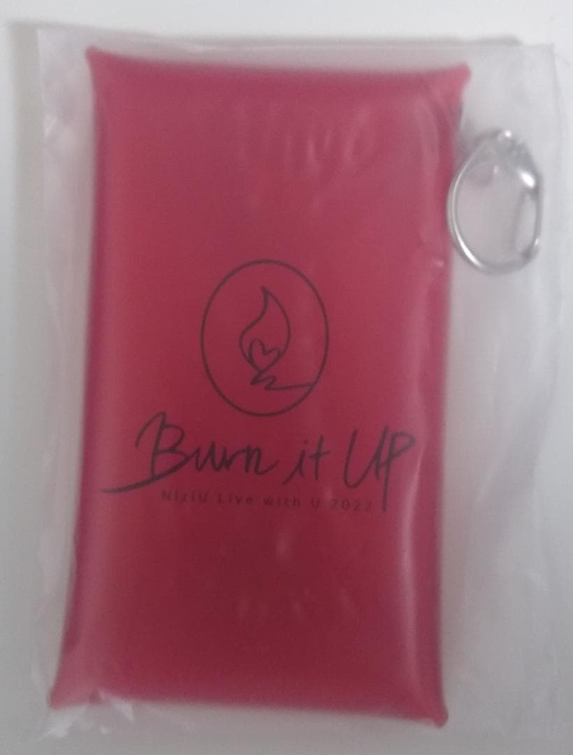 Live with U 2022 Burn it Up 限定版 クリアポーチ付