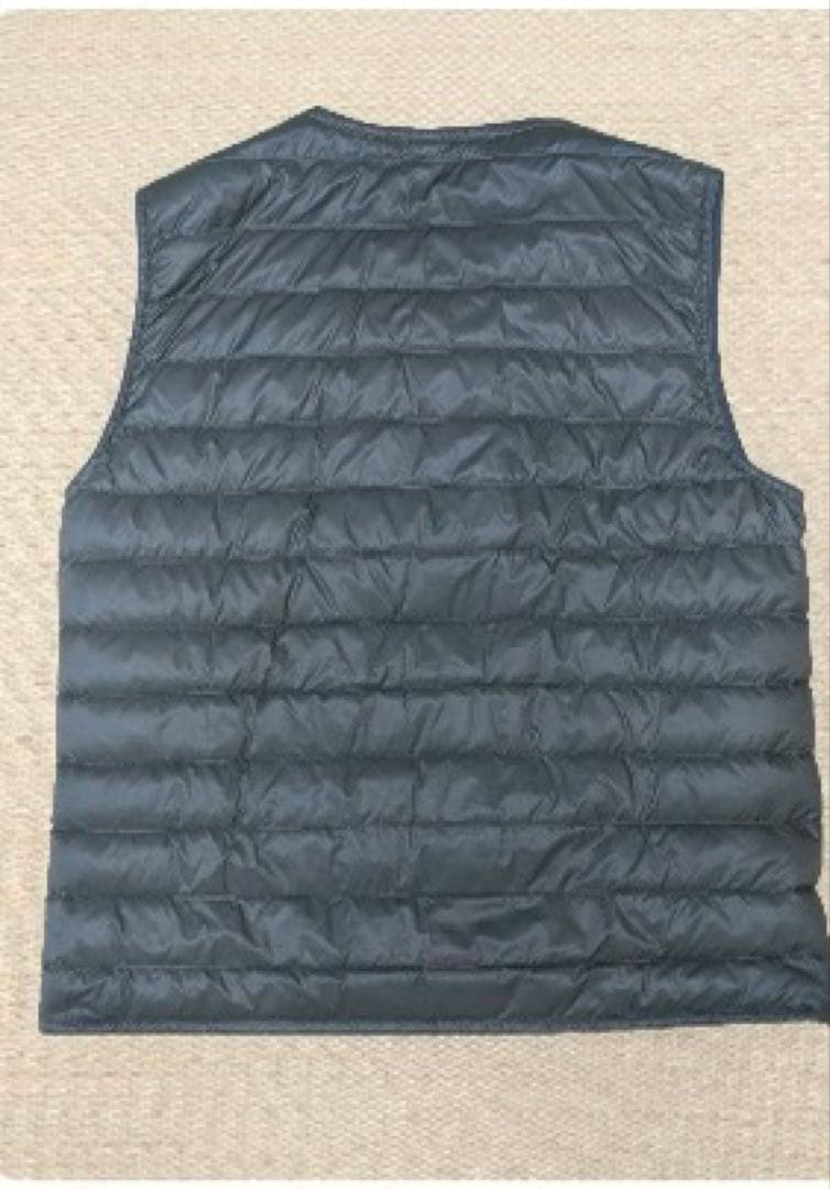 【美品】モンベル スペリオダウンラウンドネックベスト オリーブ