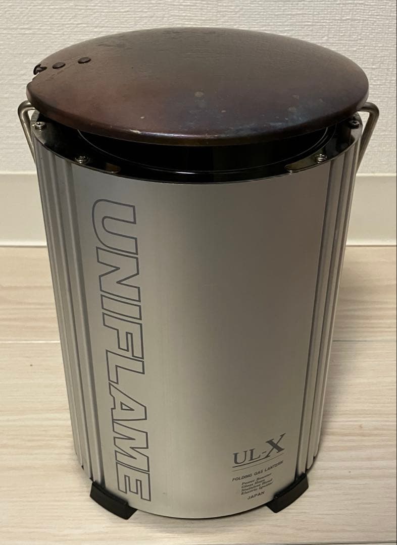 UNIFLAME UL-X ガスランタン 専用ケース、純正ガス缶3本付き