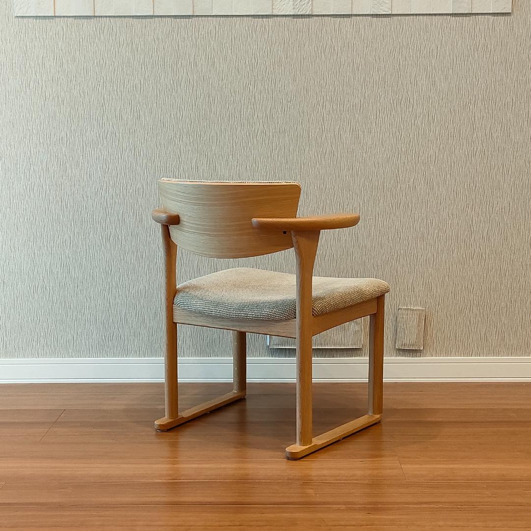 美品　INOUE Associates　アームチェア　中座椅子