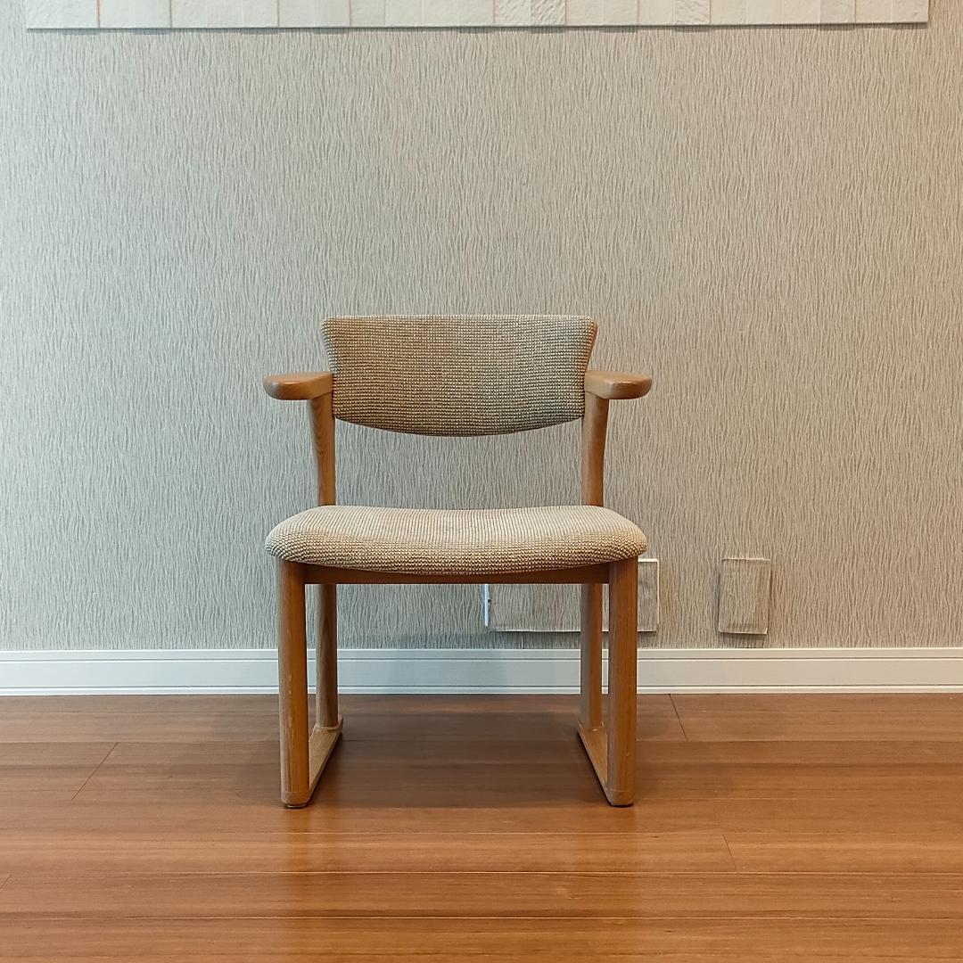 美品　INOUE Associates　アームチェア　中座椅子