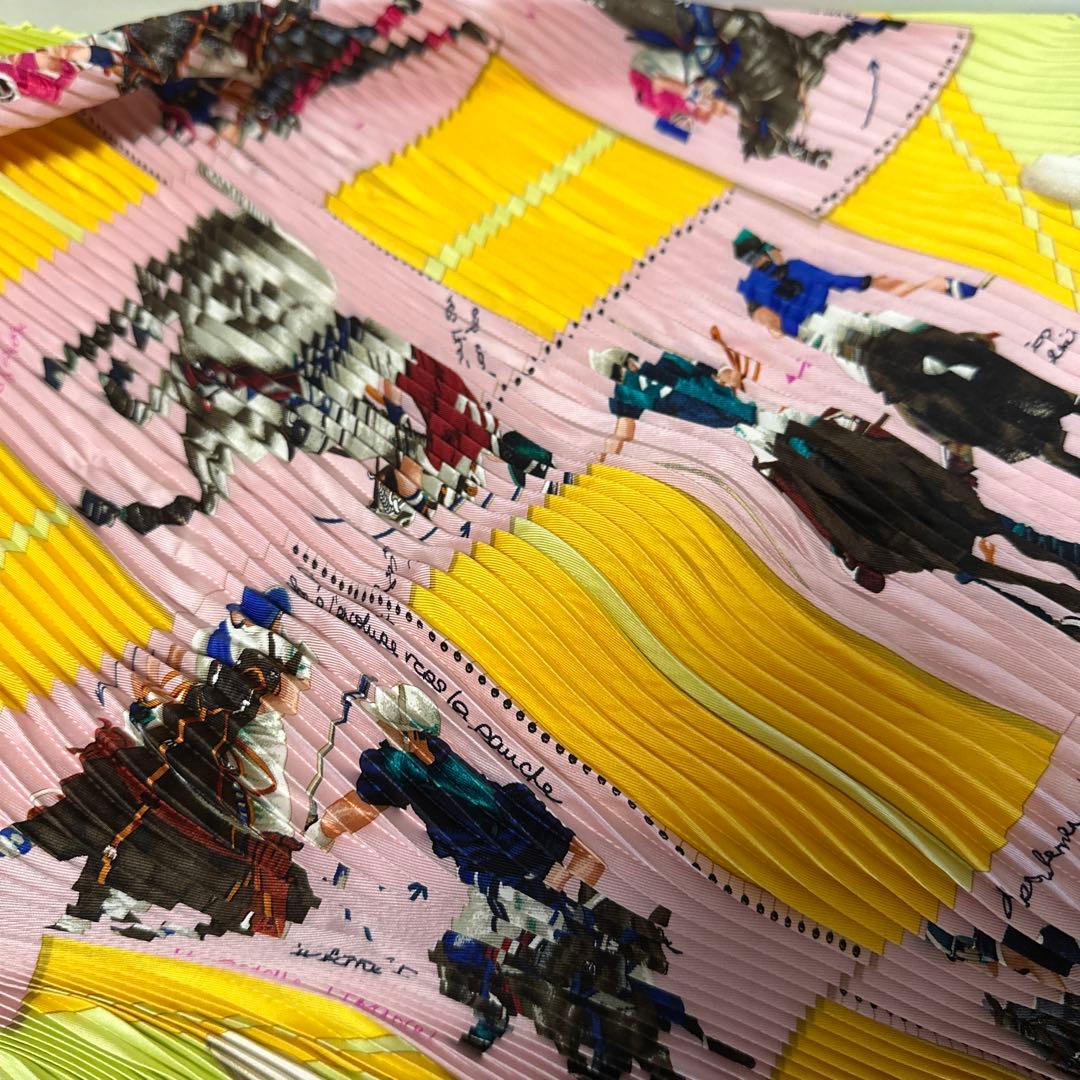 ☆SALE中☆HERMES☆エルメスカレ☆90cm☆プリーツスカーフ☆箱☆美品☆