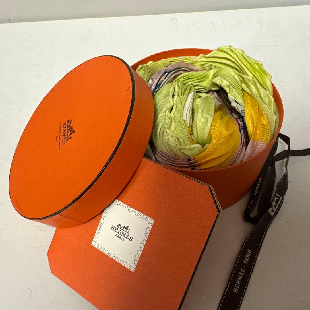 ☆SALE中☆HERMES☆エルメスカレ☆90cm☆プリーツスカーフ☆箱☆美品☆