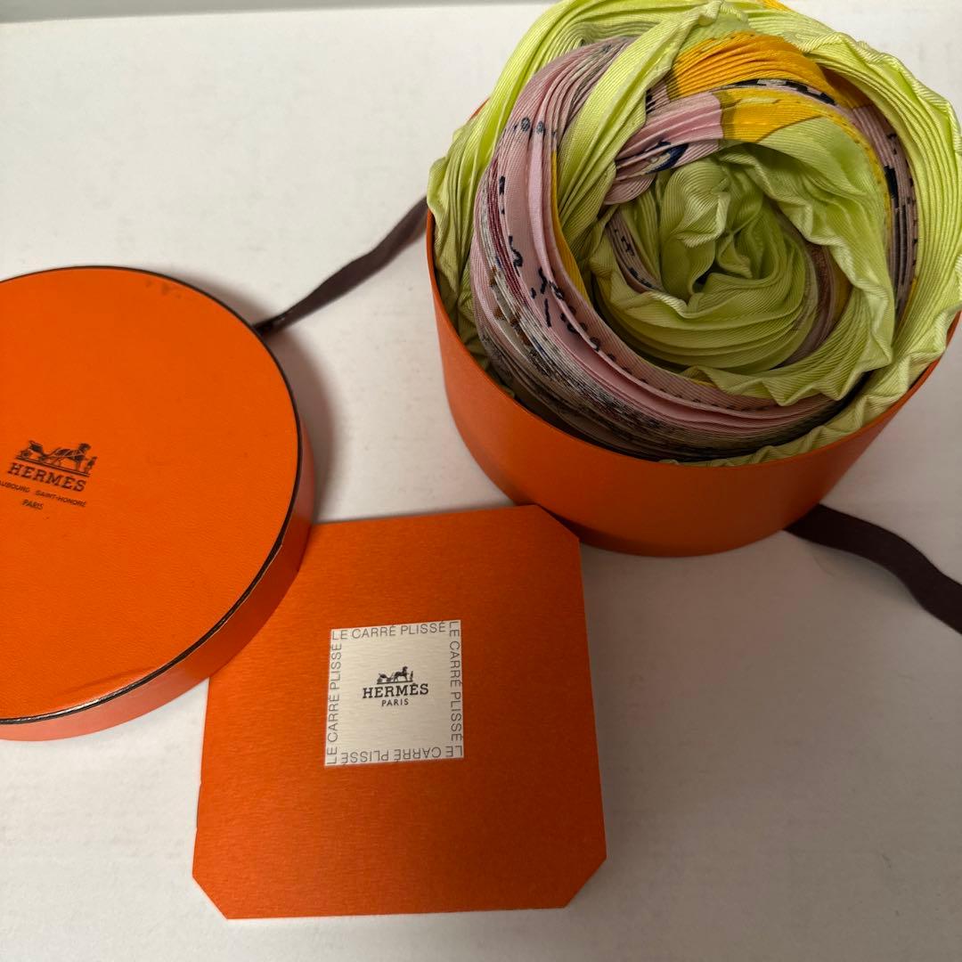 ☆SALE中☆HERMES☆エルメスカレ☆90cm☆プリーツスカーフ☆箱☆美品☆