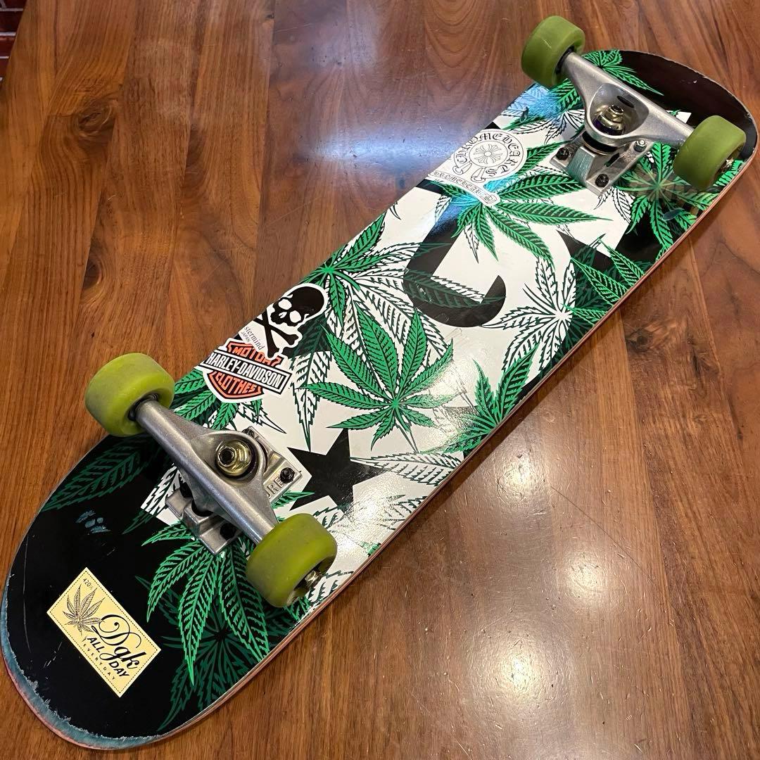 DGK スケボー　スケートボード　コンプリート　ベンチャートラック　美品