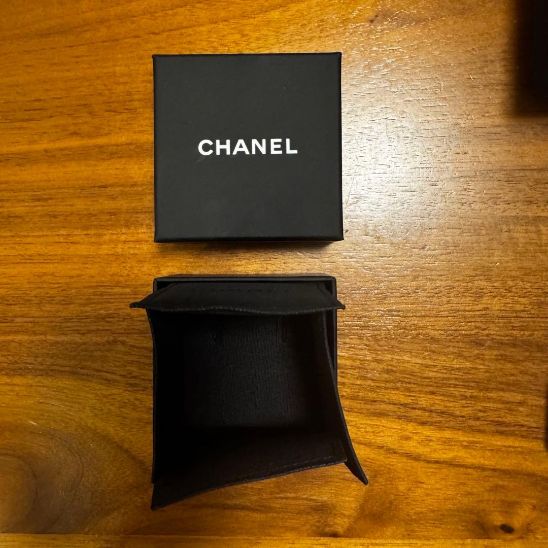 CHANEL シャネル　財布　ピアス　空き箱　ショップ袋　リボン　カメリア