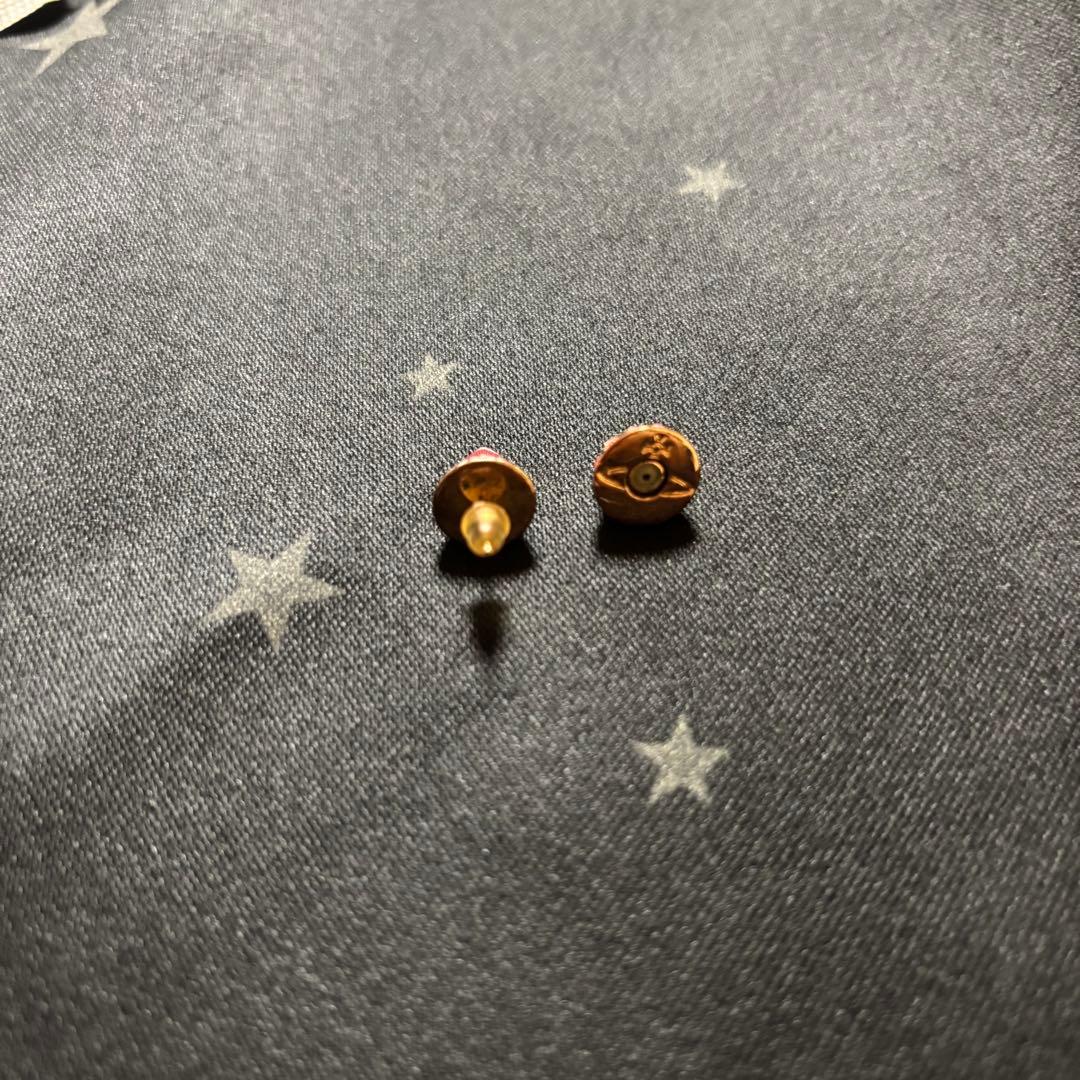 新品未使用 ヴィヴィアンウエストウッド ピアス 尖り 棘型 三角 1つ 片方
