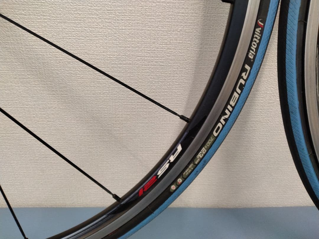 シマノWH-RS21 Vittoria Rubino付き